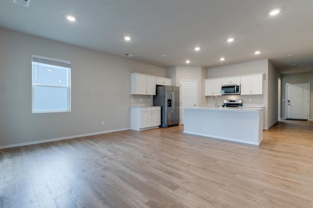 8207 S Avery Rd, Cheney, WA 99004