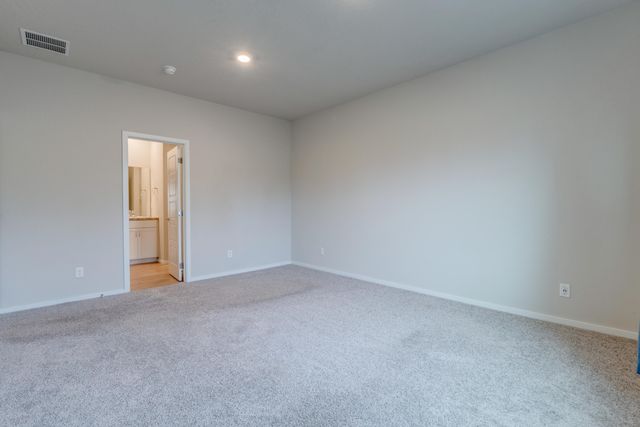 8207 S Avery Rd, Cheney, WA 99004