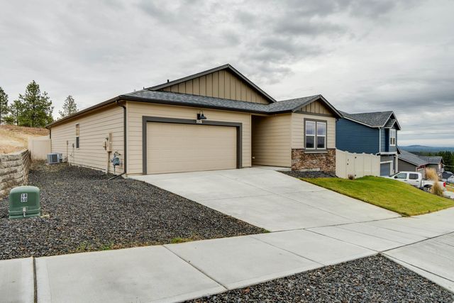 8207 S Avery Rd, Cheney, WA 99004