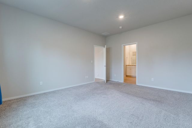 8207 S Avery Rd, Cheney, WA 99004