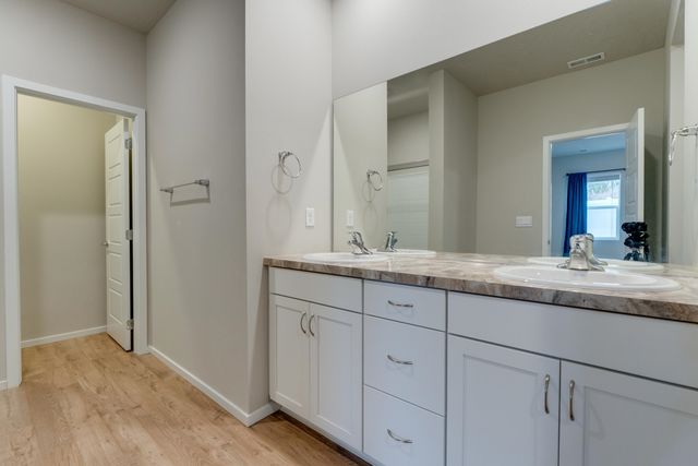 8207 S Avery Rd, Cheney, WA 99004