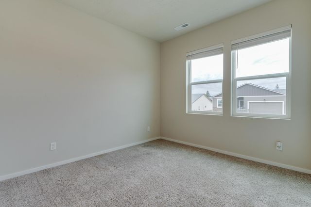 8207 S Avery Rd, Cheney, WA 99004