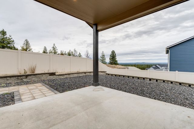 8207 S Avery Rd, Cheney, WA 99004