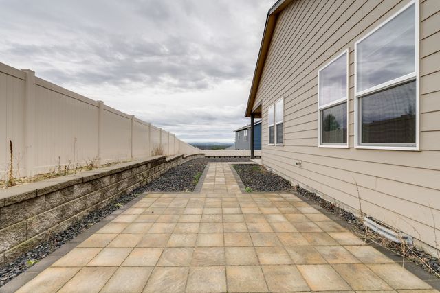 8207 S Avery Rd, Cheney, WA 99004