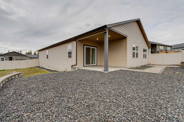 8207 S Avery Rd, Cheney, WA 99004