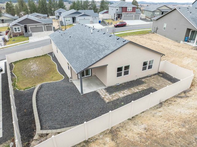 8207 S Avery Rd, Cheney, WA 99004