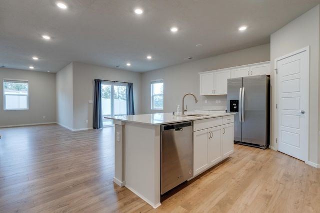 8207 S Avery Rd, Cheney, WA 99004