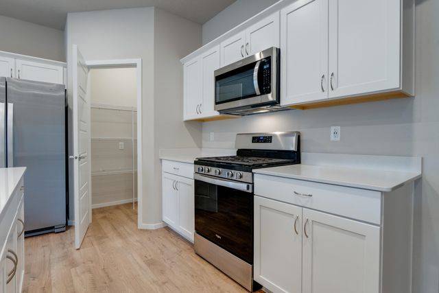 8207 S Avery Rd, Cheney, WA 99004