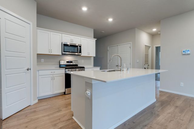 8207 S Avery Rd, Cheney, WA 99004