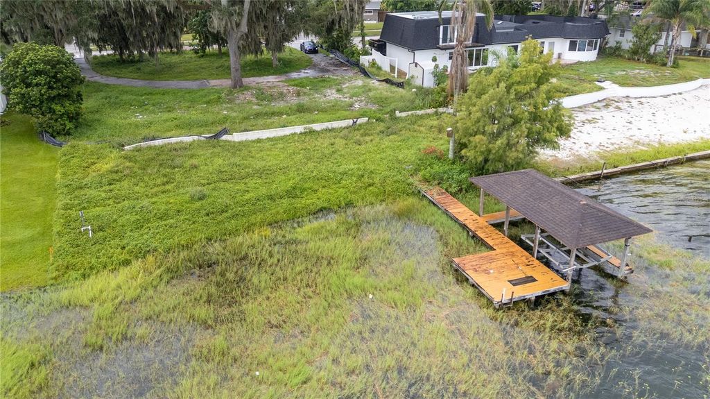 Image 21 of property listing at 2121 NELA AVENUE, Belle Isle, FL 32809