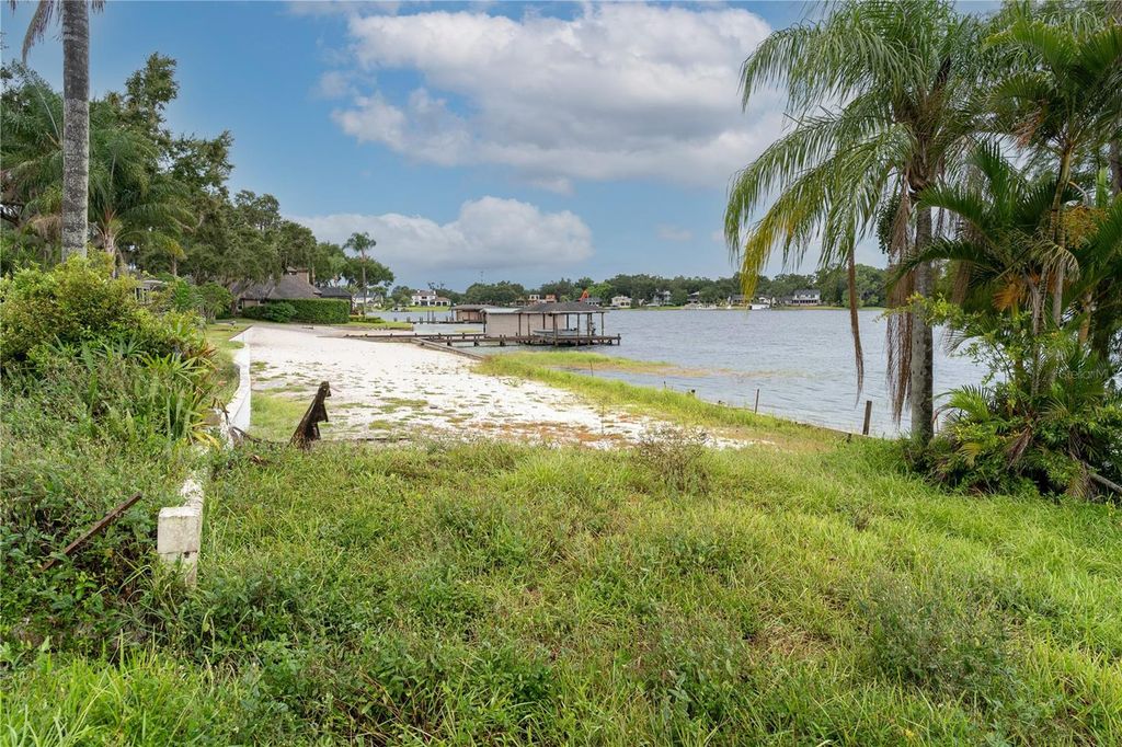 Image 22 of property listing at 2121 NELA AVENUE, Belle Isle, FL 32809