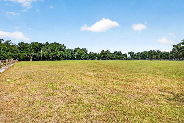 5702 TINDALE ROAD, Plant City, FL 33565