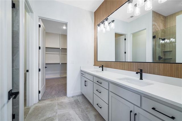 7920 SE Hoot Owl Street, Blue Springs, MO 64014