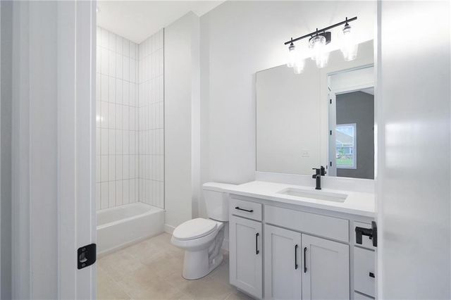 7920 SE Hoot Owl Street, Blue Springs, MO 64014