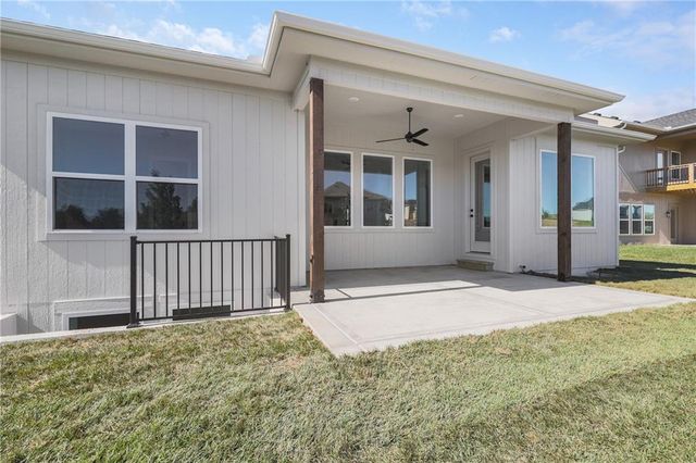 7920 SE Hoot Owl Street, Blue Springs, MO 64014