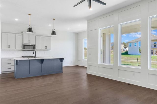 7920 SE Hoot Owl Street, Blue Springs, MO 64014