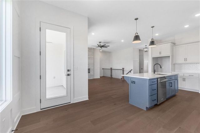 7920 SE Hoot Owl Street, Blue Springs, MO 64014