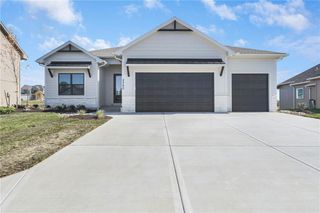 7920 SE Hoot Owl Street, Blue Springs, MO 64014