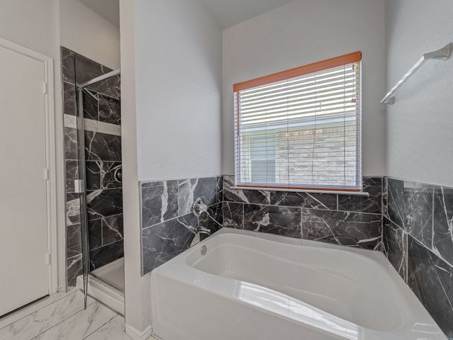 905 Hems Lane, Arlington, TX 76001