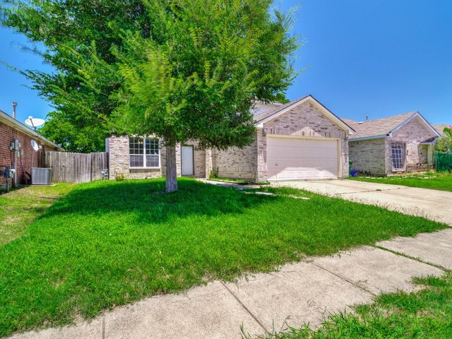 905 Hems Lane, Arlington, TX 76001