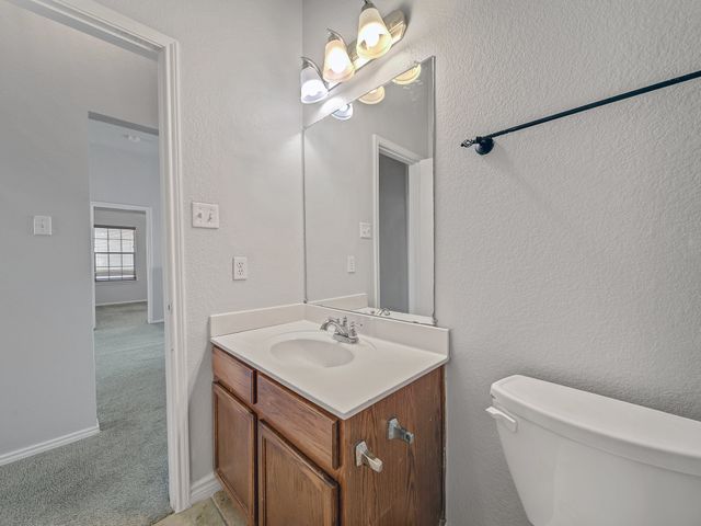 905 Hems Lane, Arlington, TX 76001