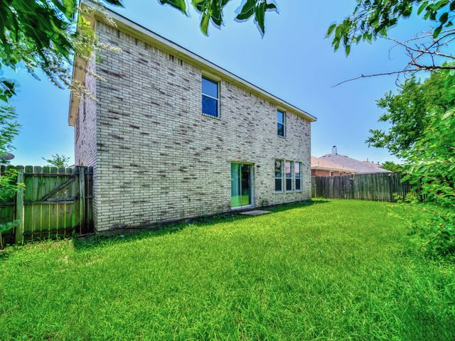 905 Hems Lane, Arlington, TX 76001