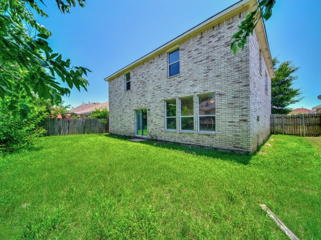 905 Hems Lane, Arlington, TX 76001