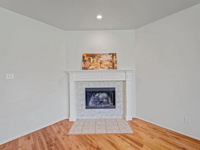 905 Hems Lane, Arlington, TX 76001