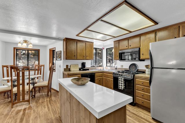 25840 Scenic Drive, Idyllwild, CA 92549