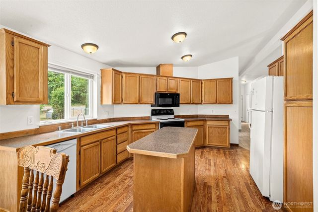 14846 N HWY 101, Shelton, WA 98584