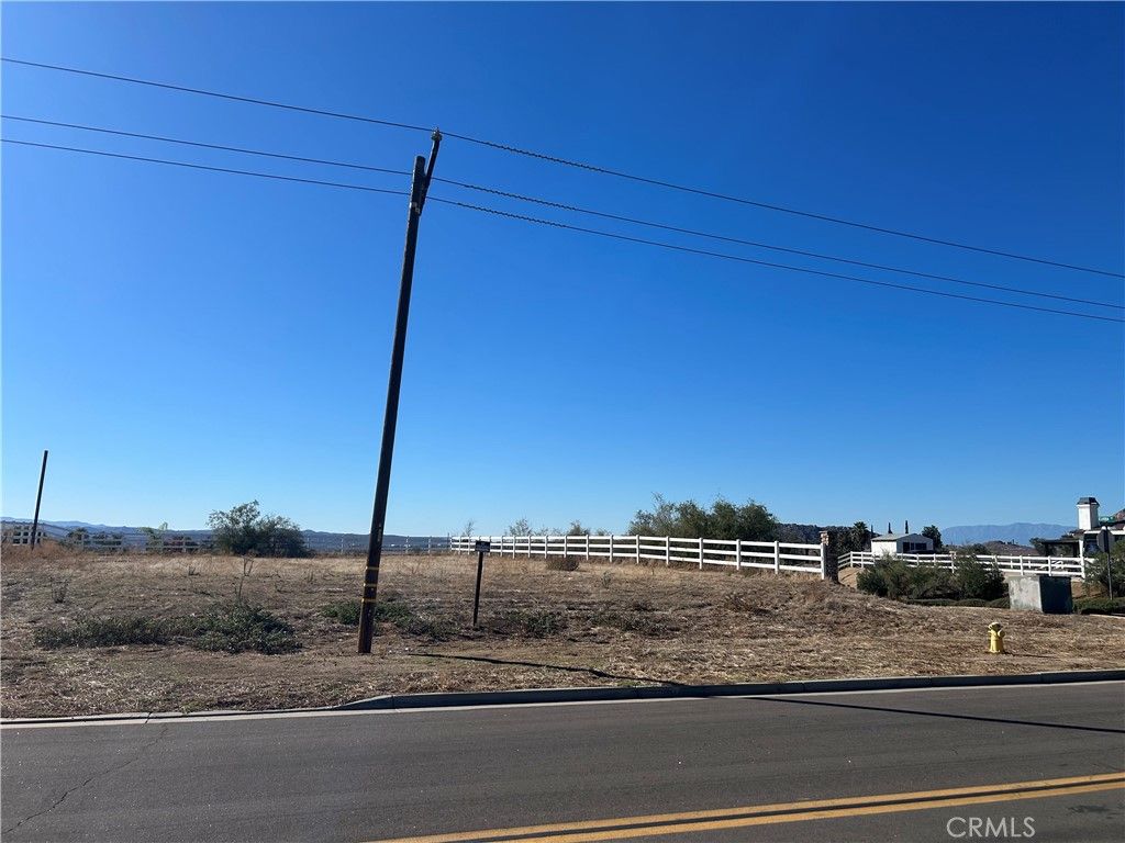 22275 Rosary Avenue, Nuevo, CA 92567 — exterior