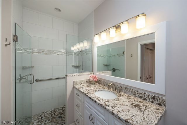 20742 Country Barn DR, Estero, FL 33928