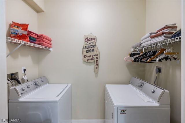 20742 Country Barn DR, Estero, FL 33928