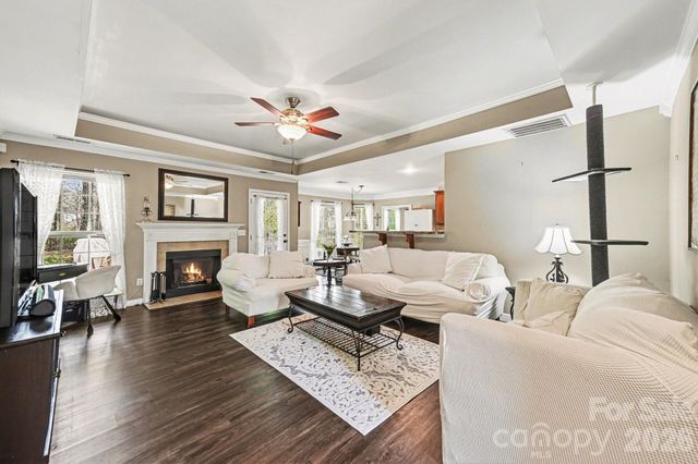 216 Henson Lane, Mcconnells, SC 29726