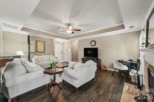 216 Henson Lane, Mcconnells, SC 29726