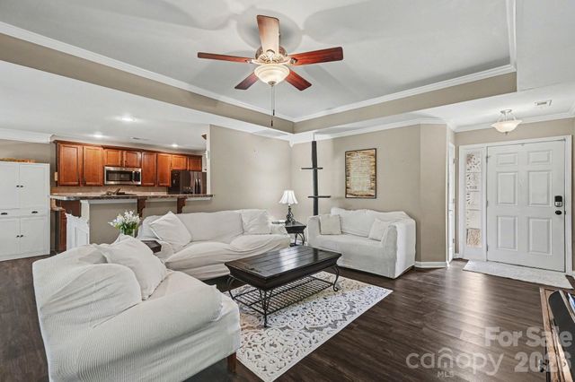 216 Henson Lane, Mcconnells, SC 29726