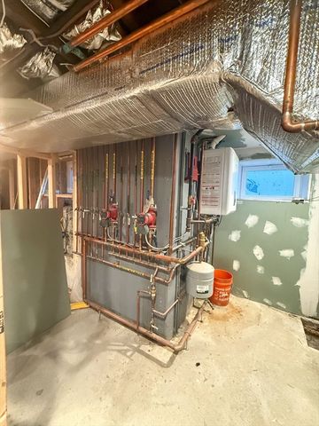 92 Spencer St, Boston, MA 02124