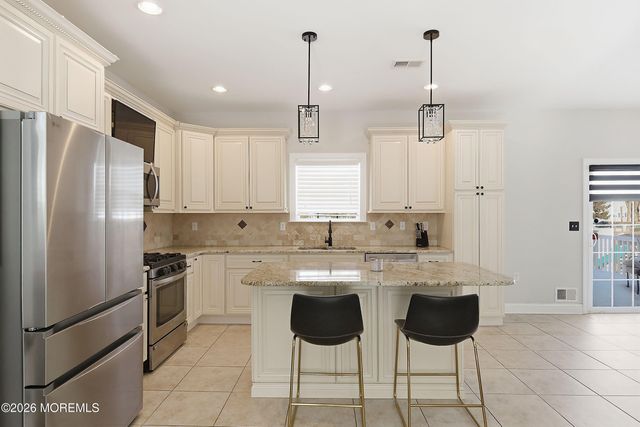 941 5th Avenue, Toms River, NJ 08757