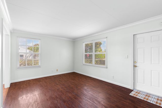 5901 Garden Avenue, West Palm Beach, FL 33405