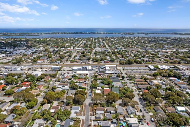 5901 Garden Avenue, West Palm Beach, FL 33405