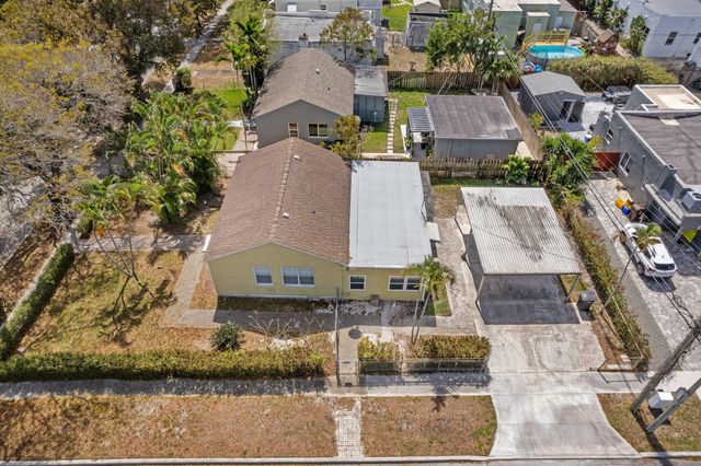 5901 Garden Avenue, West Palm Beach, FL 33405