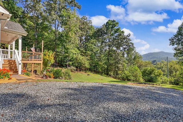625 Ed Nichols Road, Young Harris, GA 30582