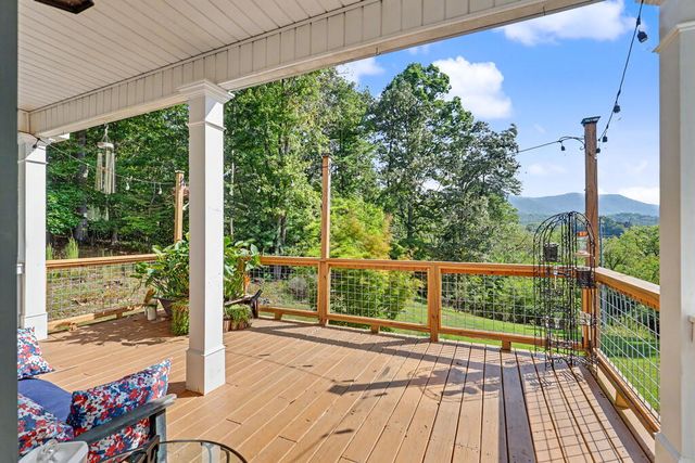 625 Ed Nichols Road, Young Harris, GA 30582