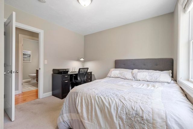 32 Steele St, Holden, MA 01520