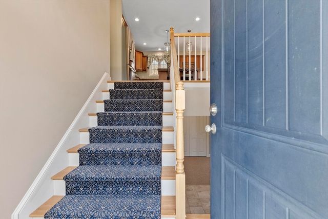 32 Steele St, Holden, MA 01520