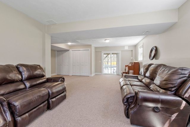 32 Steele St, Holden, MA 01520