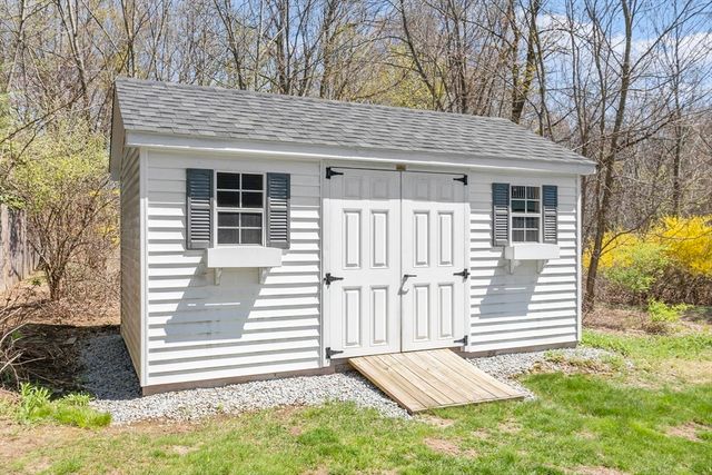 32 Steele St, Holden, MA 01520