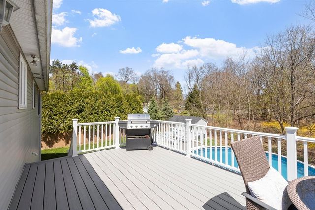 32 Steele St, Holden, MA 01520