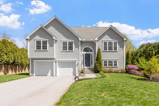 32 Steele St, Holden, MA 01520
