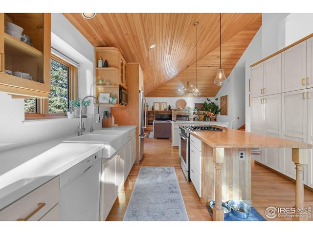 2025 Hermosa Dr, Boulder, CO 80304